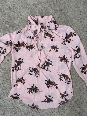 White House Black Market Pink Leopard & Foliage Tie-Neck Blouse M
